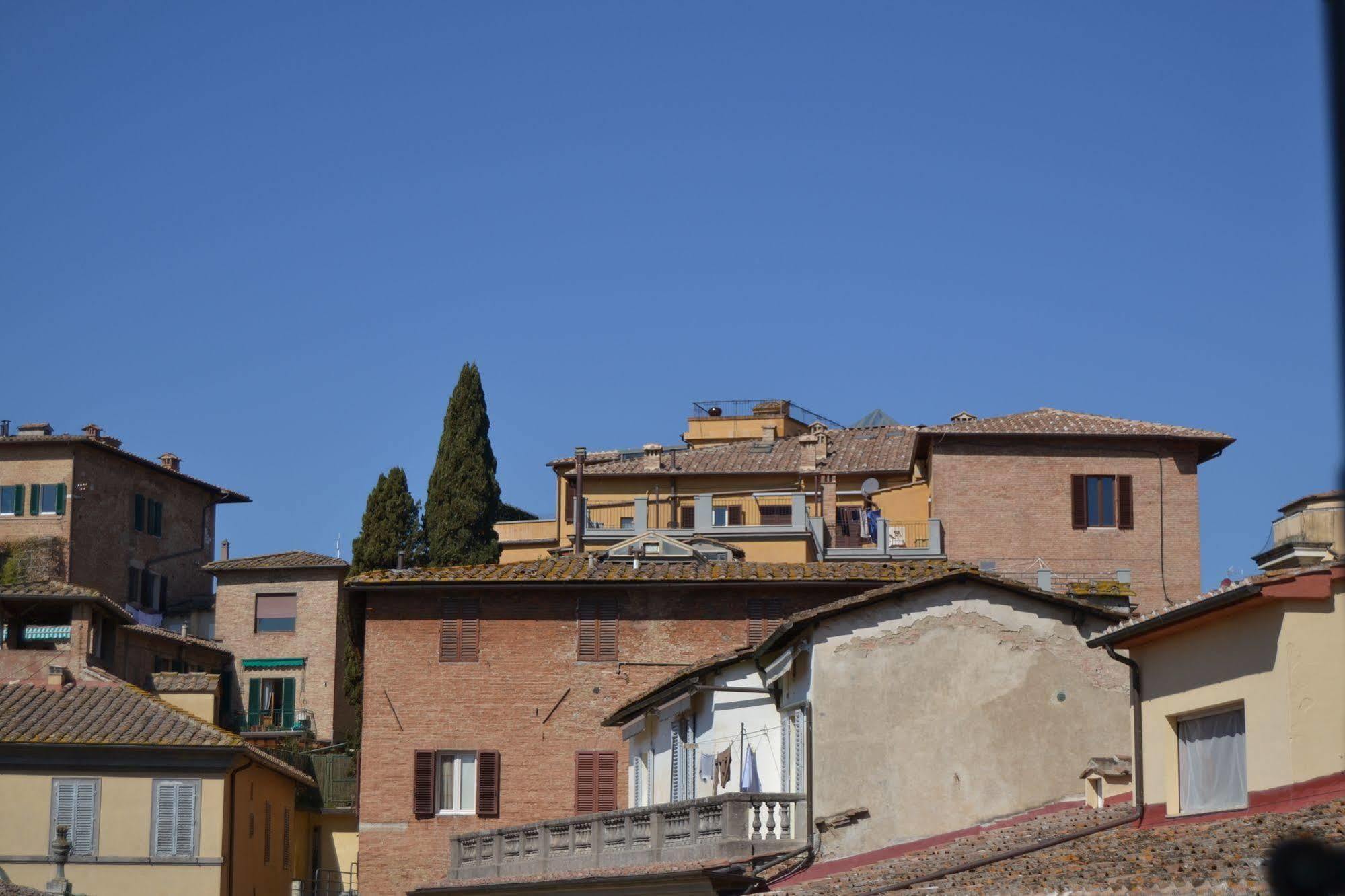 La Casa Di Antonella Hotel Siena Exterior photo